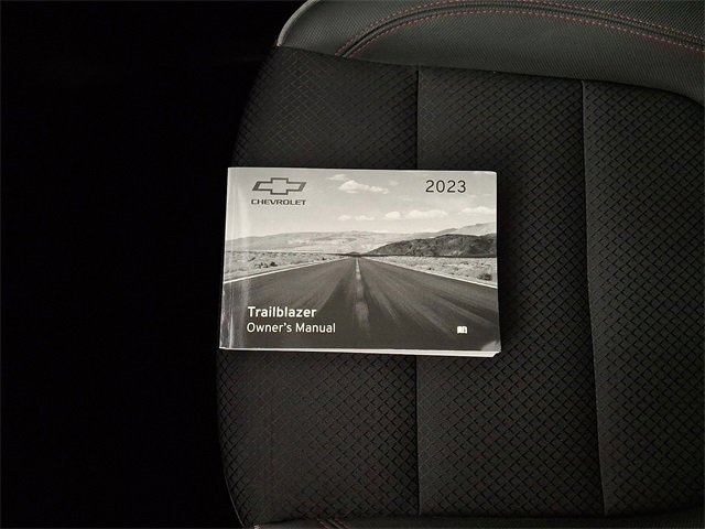 Used 2023 Chevrolet TrailBlazer RS w/ Sun and Liftgate Package image 26