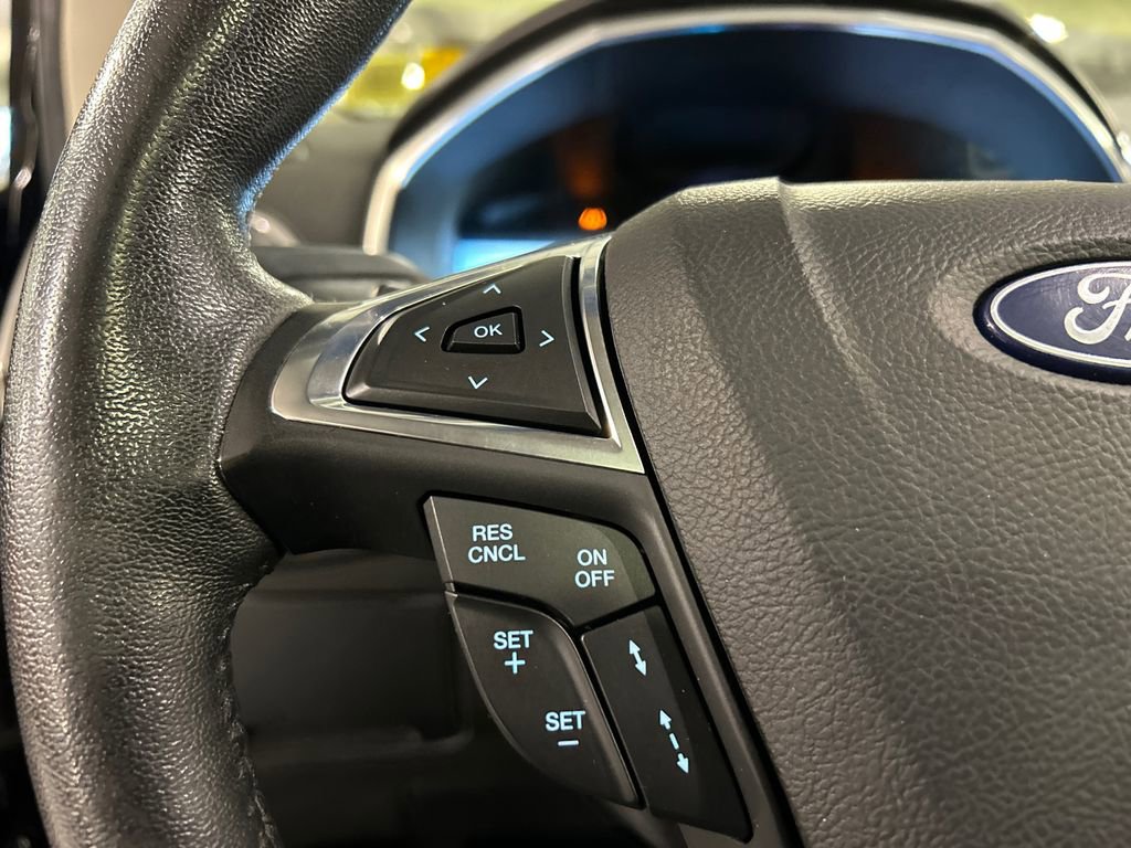Used 2018 Ford Edge Titanium w/ Equipment Group 301A AWD/4WD image 13