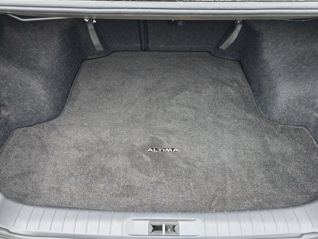 Used 2015 Nissan Altima 2.5 SV FWD image 11