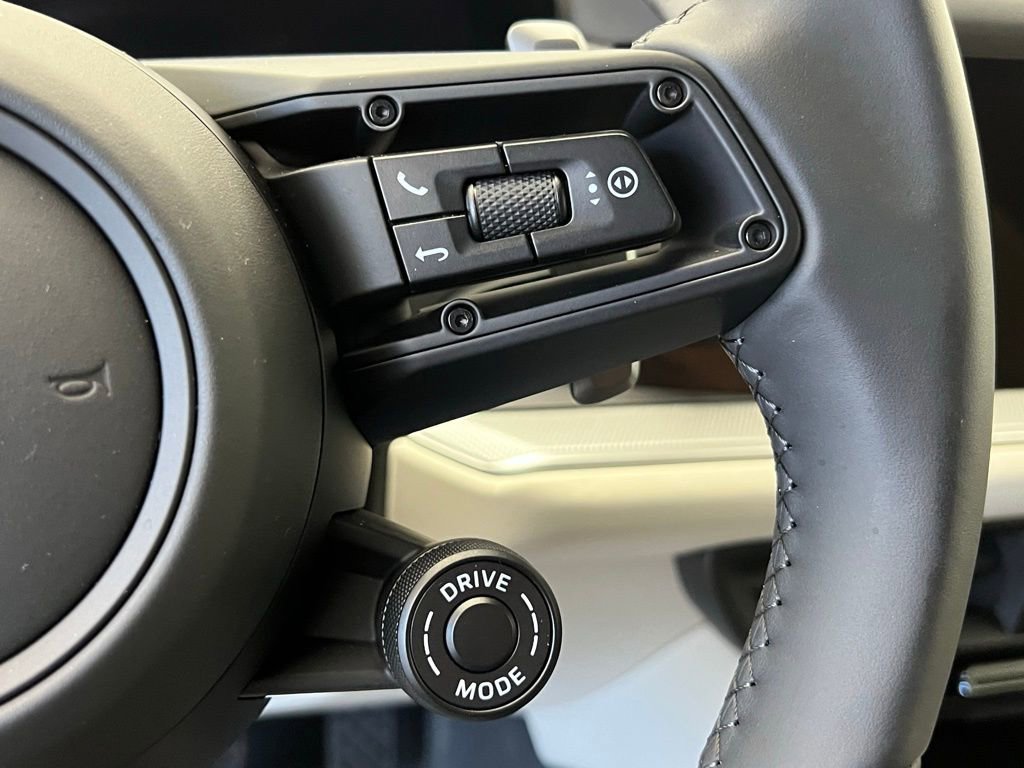 New 2026 Porsche Cayenne image 8