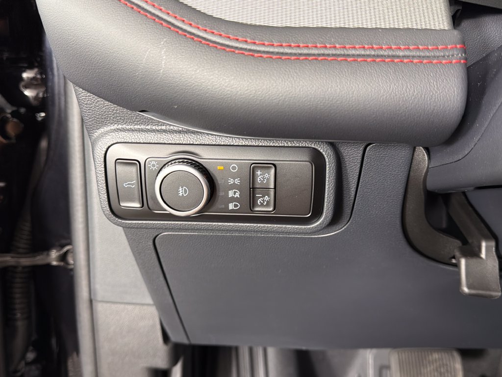 Used 2025 Ford Explorer ST-Line w/ Premium Package AWD/4WD image 15