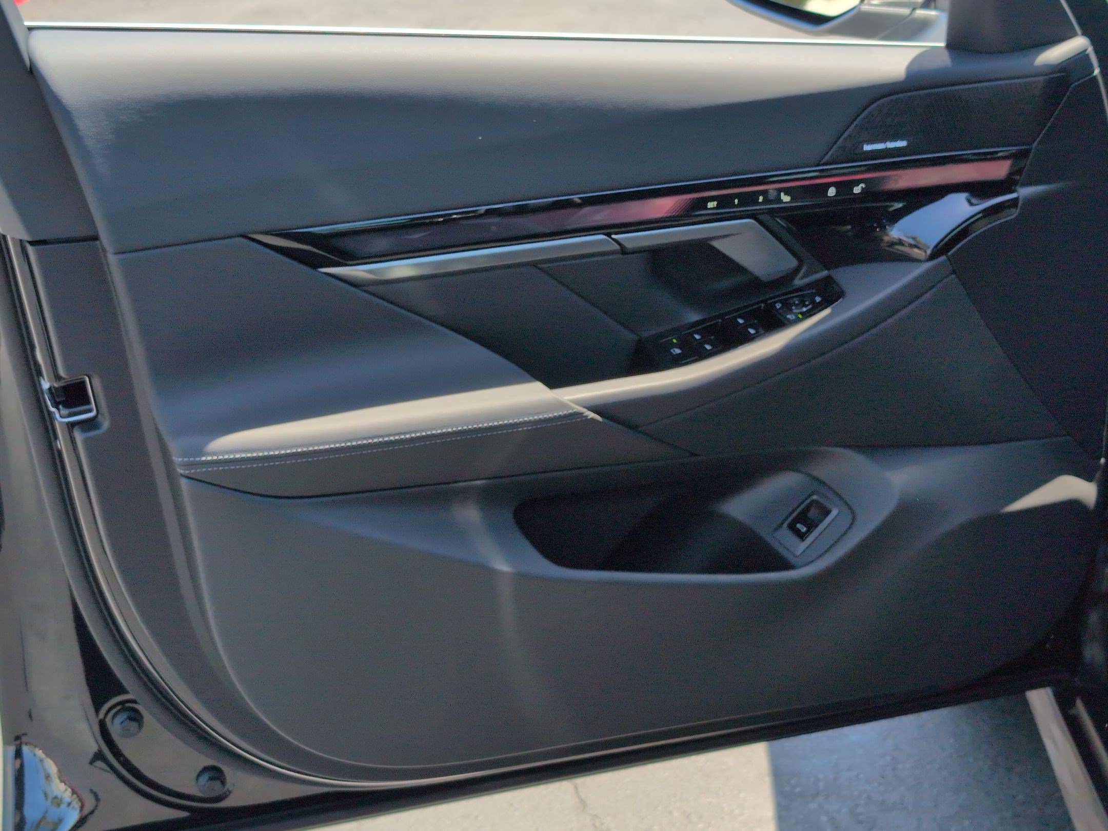 New 2027 BMW 530i w/ Premium Package RWD image 14