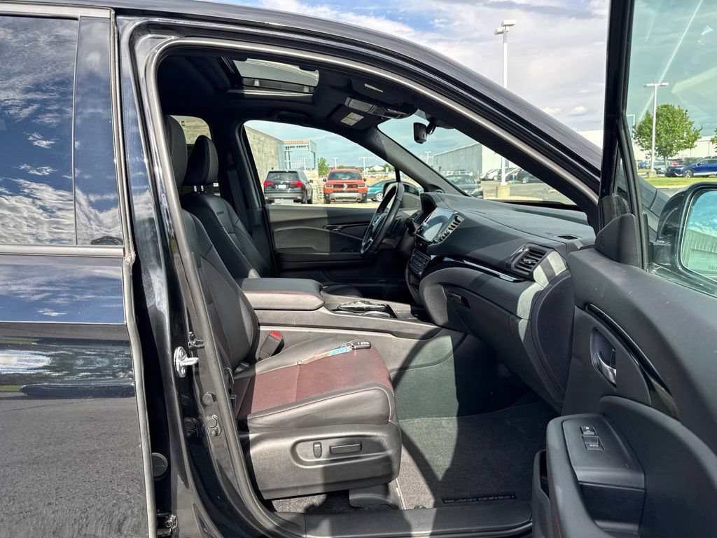 Certified 2024 Honda Ridgeline Black Edition image 39
