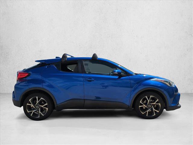 Used 2019 Toyota C-HR XLE FWD image 4
