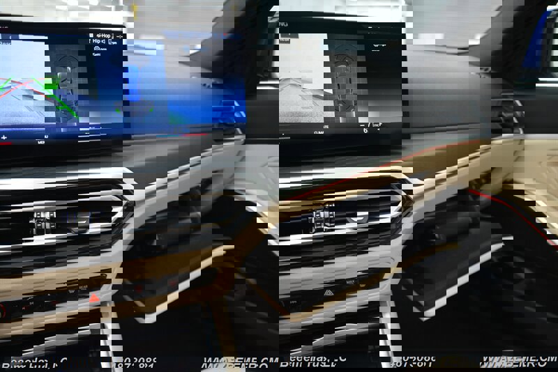 Used 2024 BMW 330i Sedan w/ M Sport Package RWD image 33