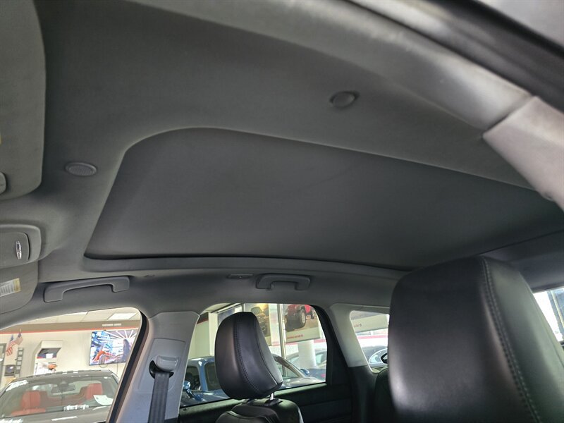 Used 2021 Lincoln Corsair AWD w/ Premium Package image 38