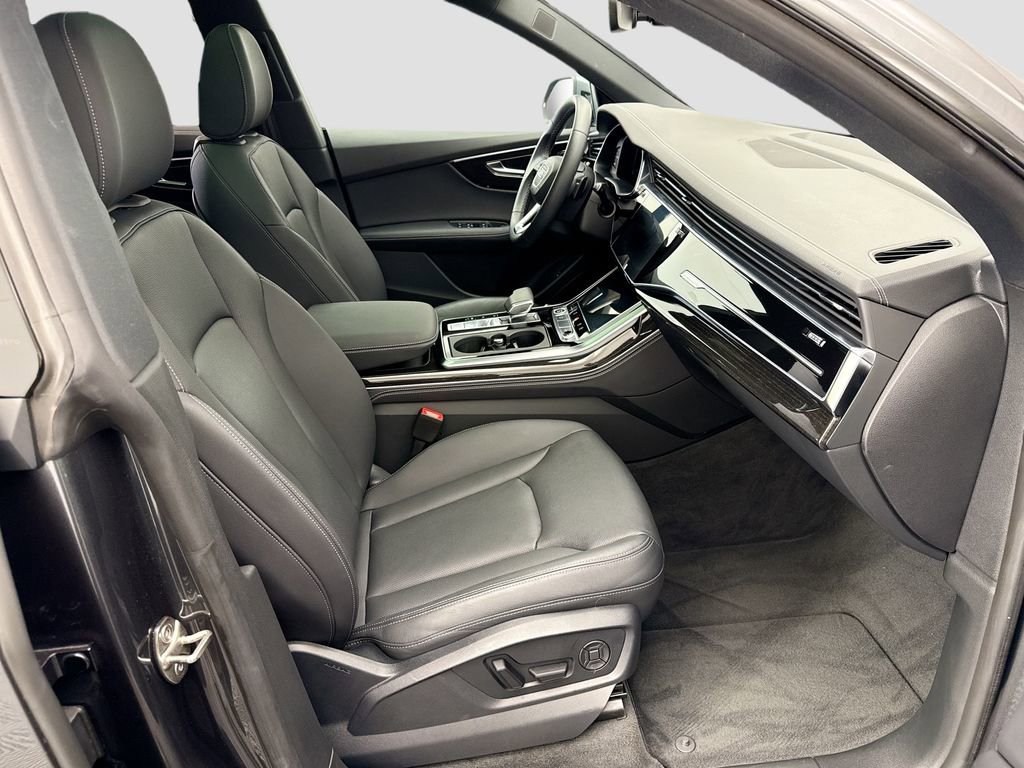 Certified 2025 Audi Q8 Premium Plus w/ Premium Plus Package image 19