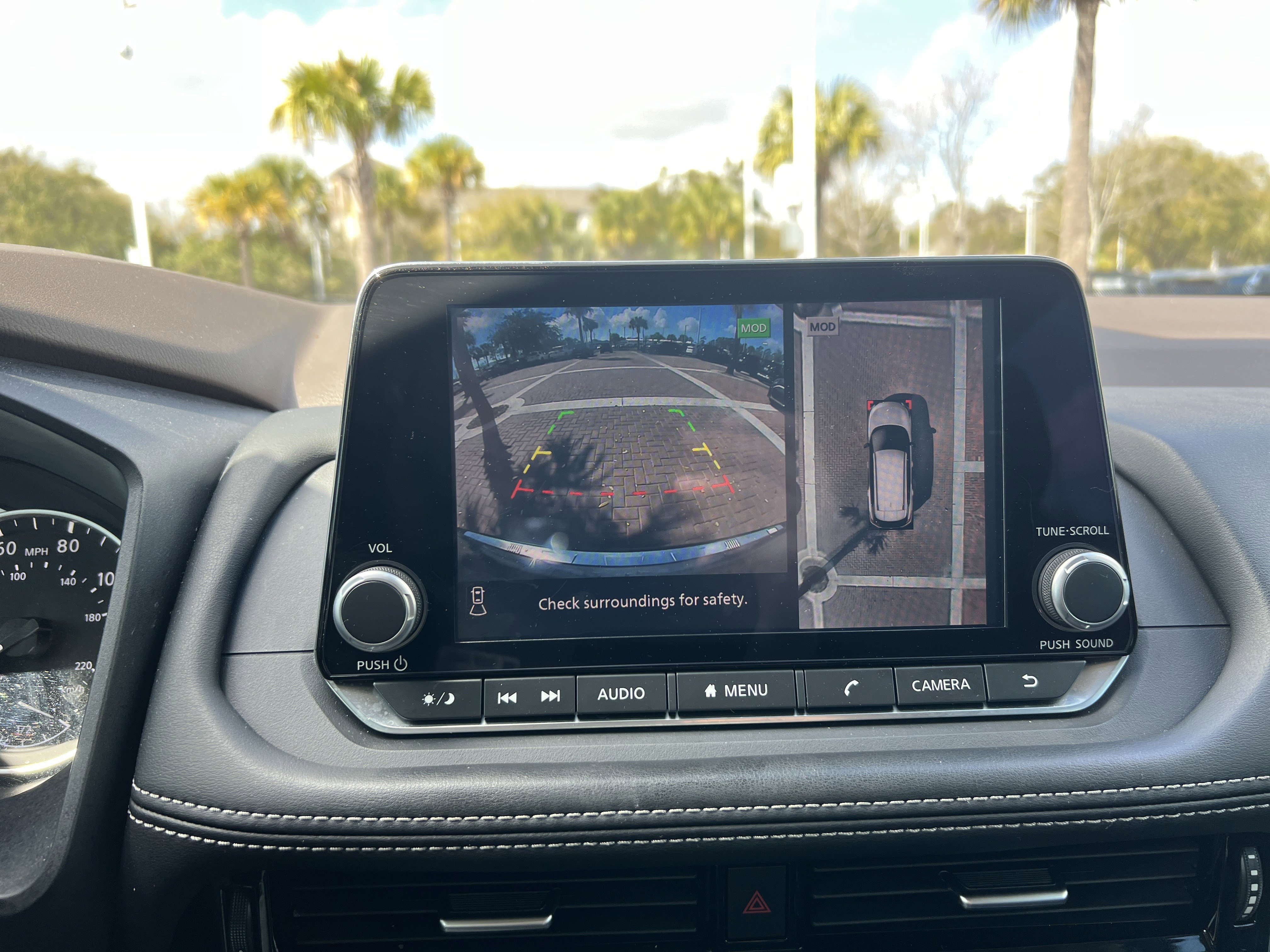 Used 2021 Nissan Rogue SV w/ Premium Package image 24