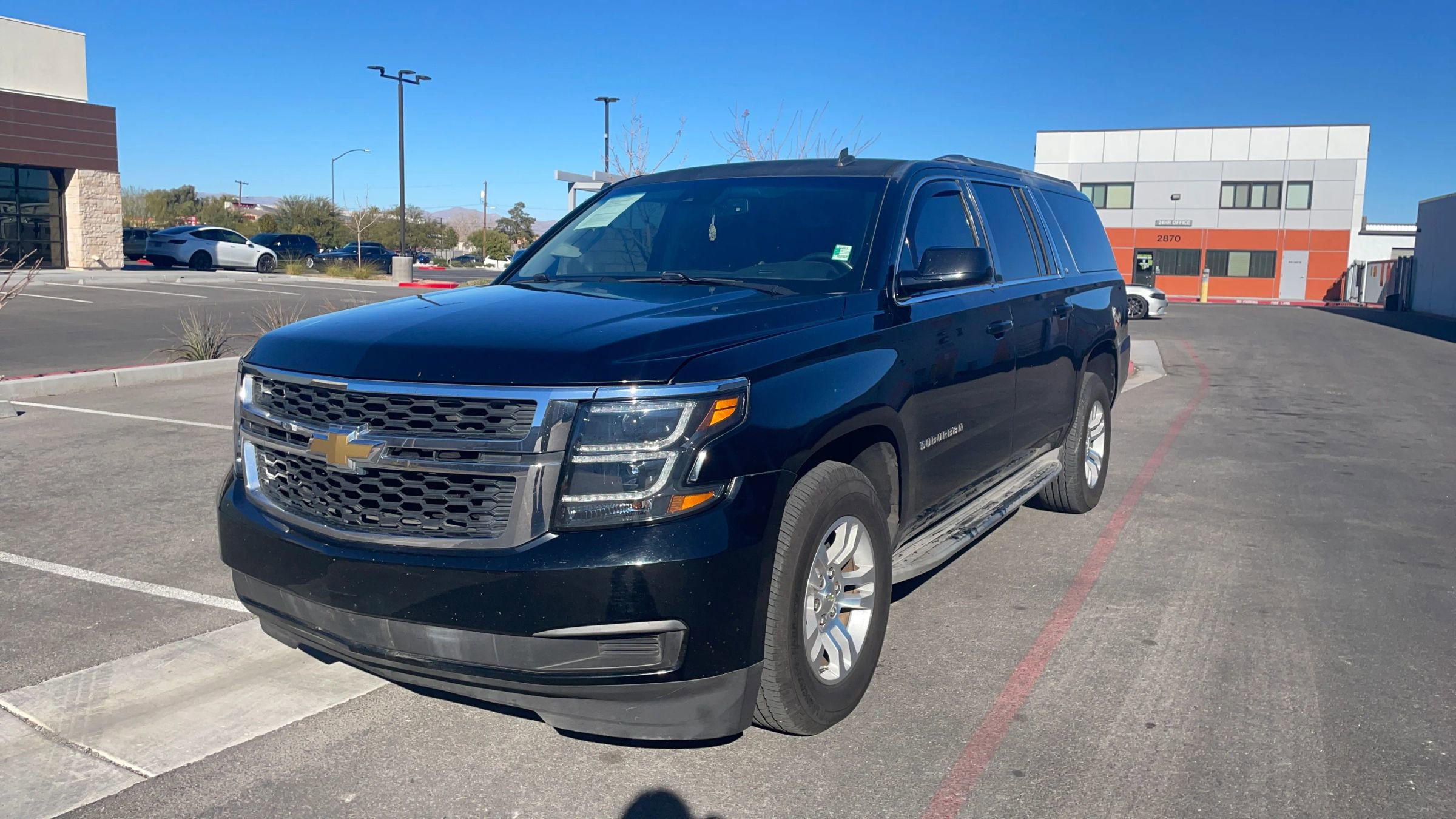 Used 2015 Chevrolet Suburban LT image 4
