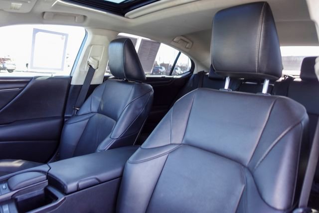 Used 2021 Lexus ES 250 w/ Premium Package image 24