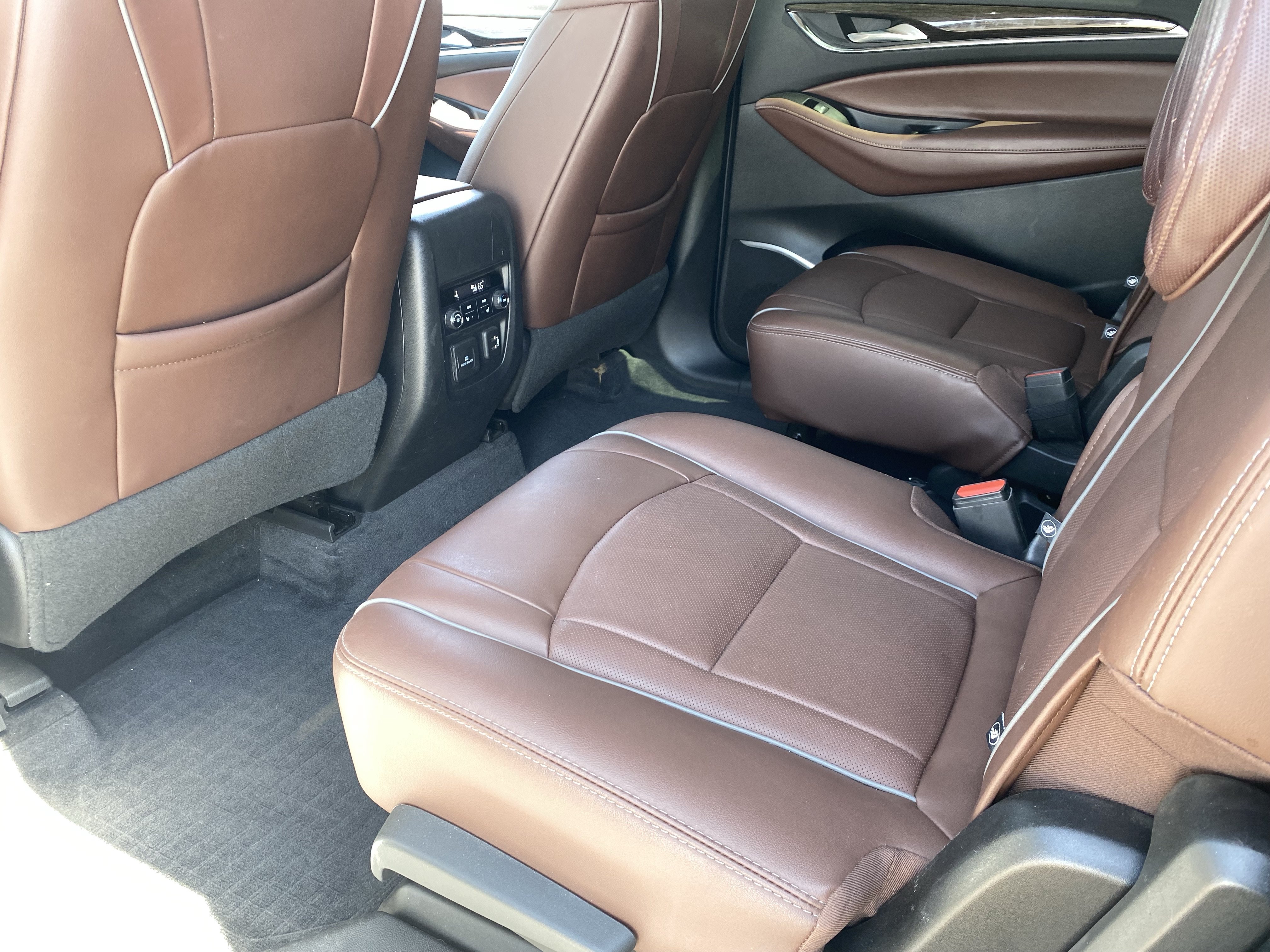 Used 2020 Buick Enclave Avenir w/ Avenir Technology Package AWD/4WD image 15