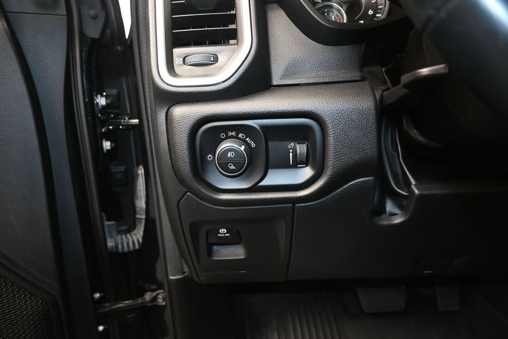 Used 2022 RAM 1500 Big Horn AWD/4WD image 12