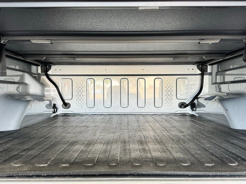 Certified 2023 Jeep Gladiator Willys image 10