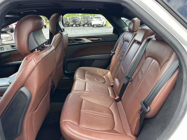 Used 2019 Lincoln MKZ Reserve FWD image 13