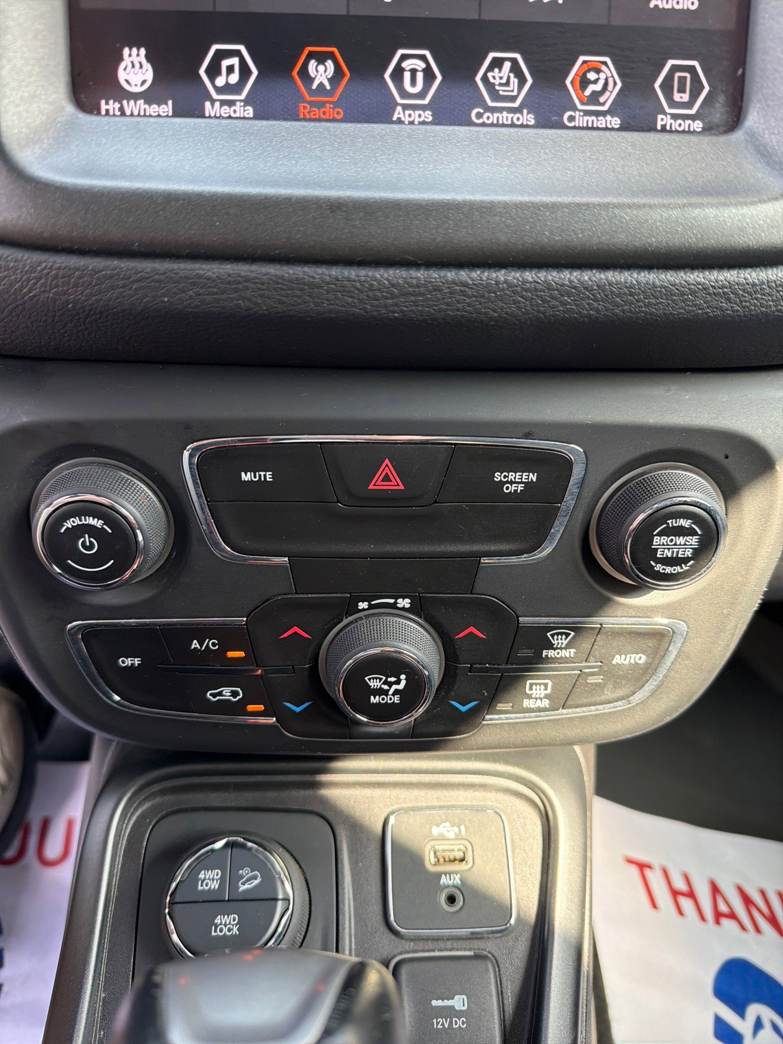 Used 2020 Jeep Compass Trailhawk w/ Cold Weather Group AWD/4WD image 24