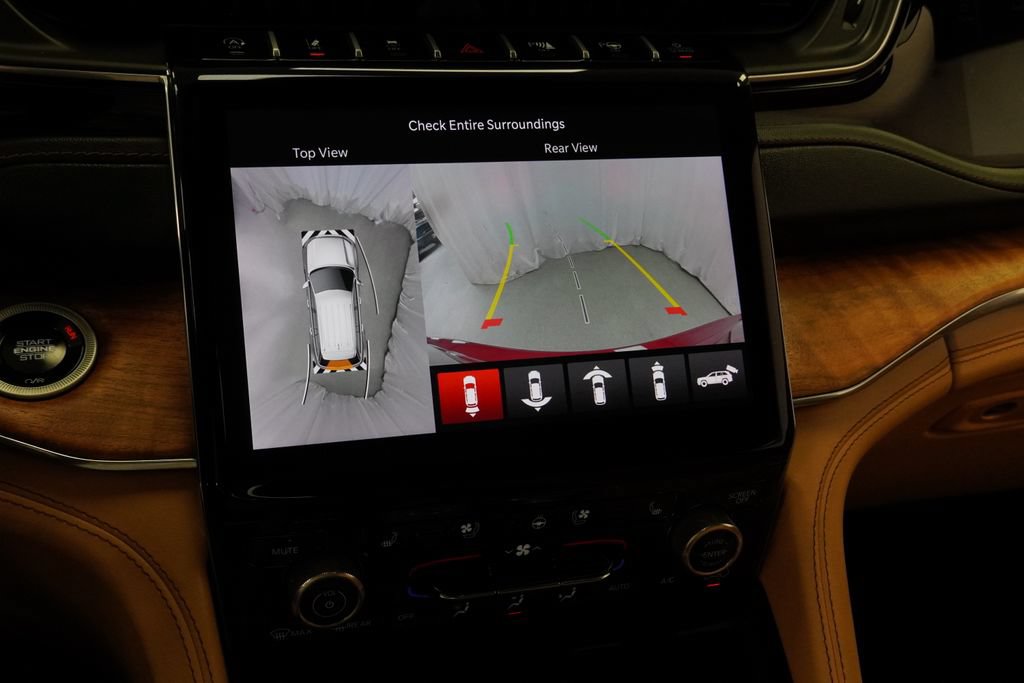 Certified 2025 Jeep Grand Cherokee Summit AWD/4WD image 36