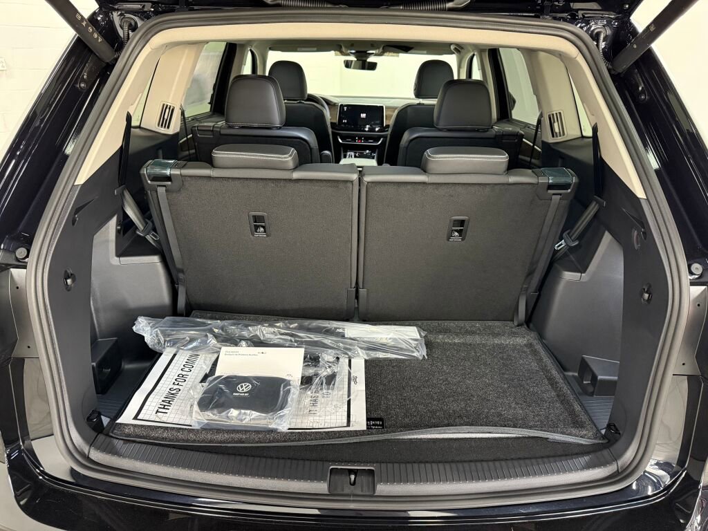 New 2026 Volkswagen Atlas SE image 9