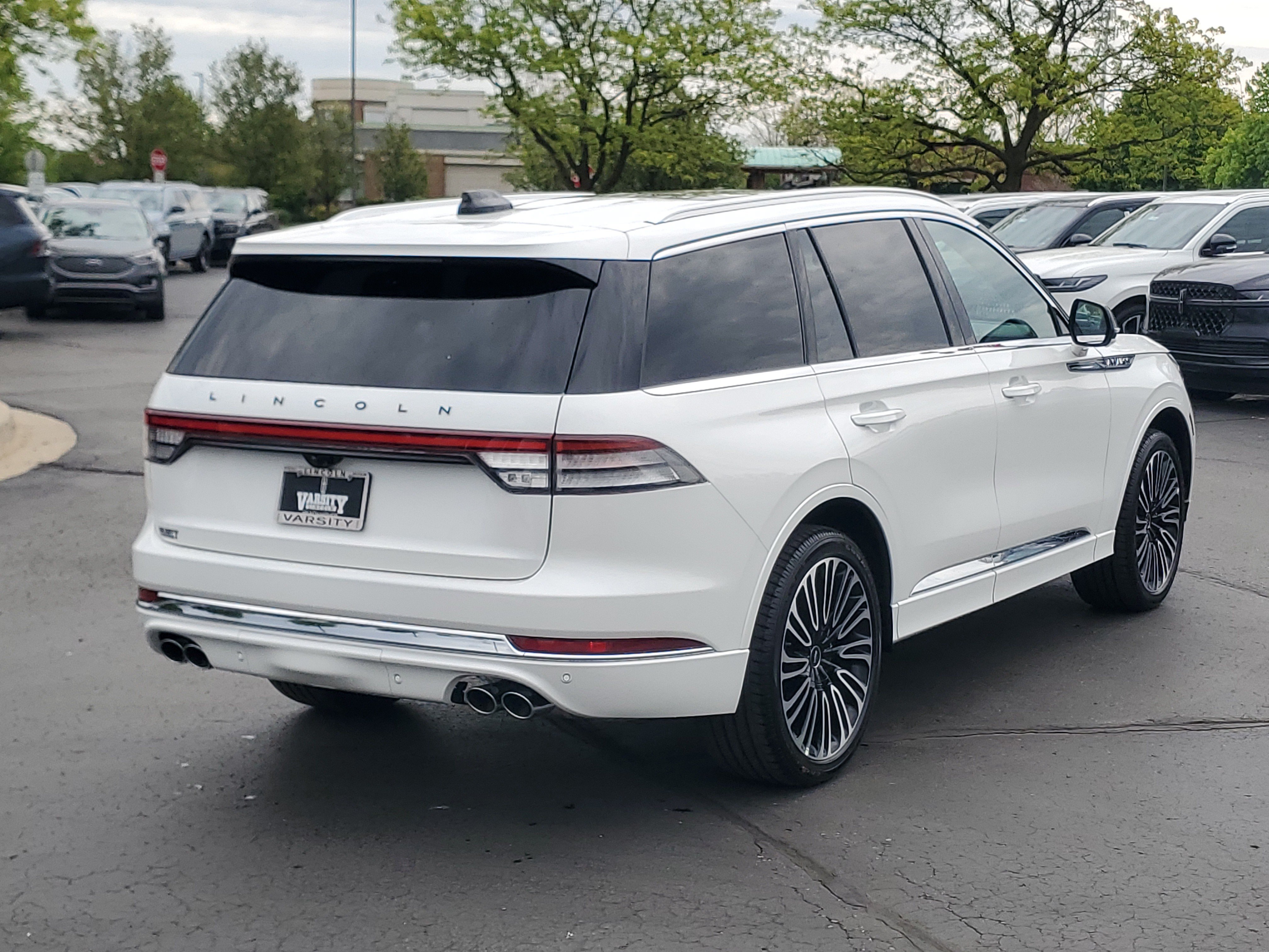 New 2026 Lincoln Aviator Black Label AWD/4WD image 4