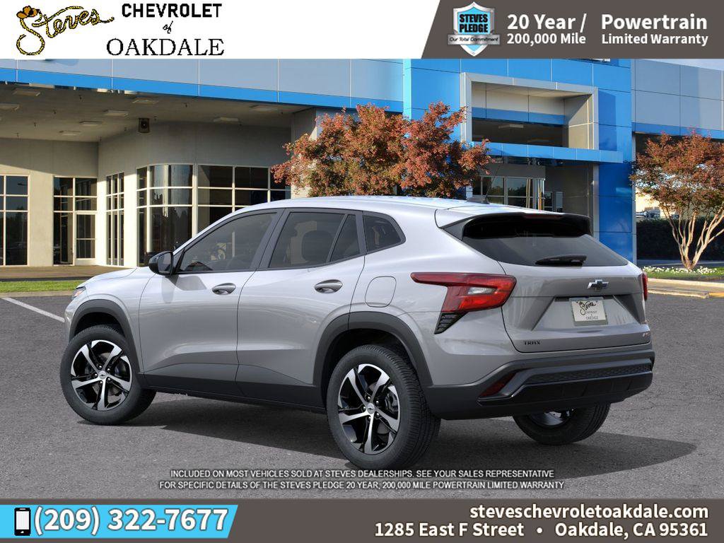 New 2026 Chevrolet Trax RS w/ Sunroof Package FWD image 3