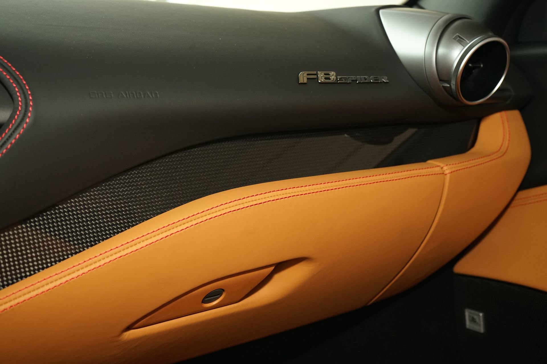 Used 2022 Ferrari F8 Tributo RWD image 21
