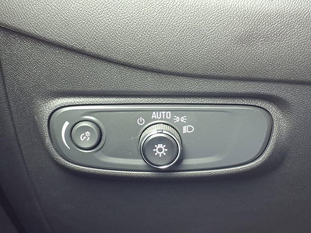 Used 2024 Chevrolet Equinox LS w/ LS Convenience Package image 17