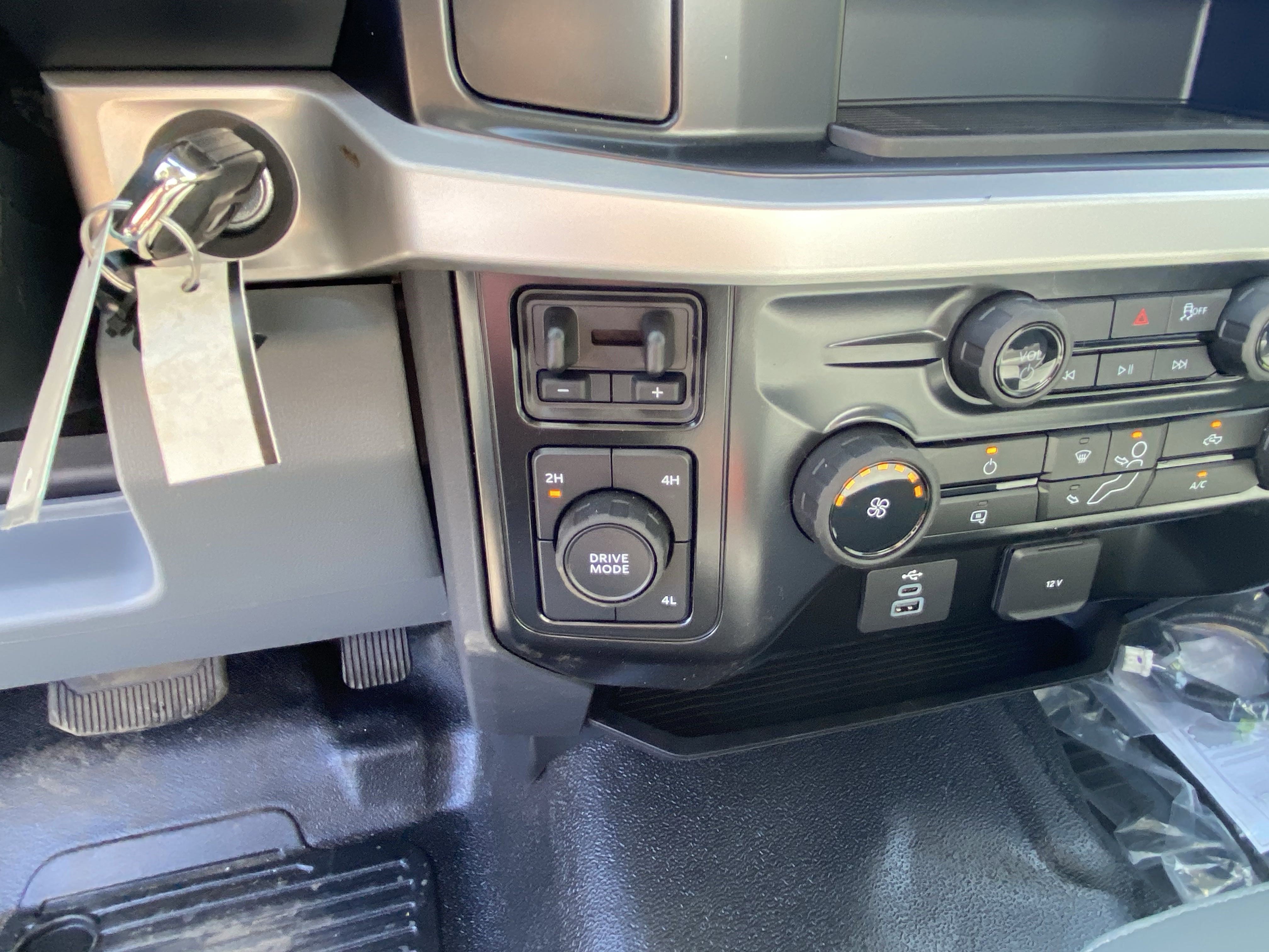 New 2025 Ford F350 XL w/ XL Chrome Package image 17