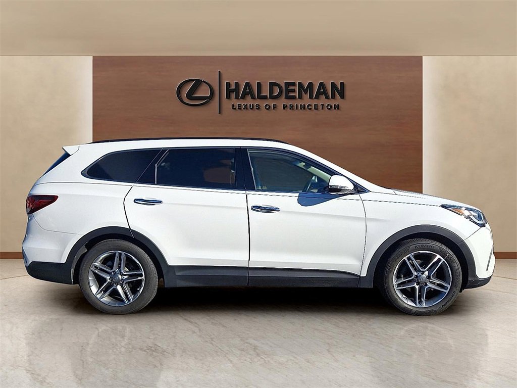 Used 2017 Hyundai Santa Fe SE image 7