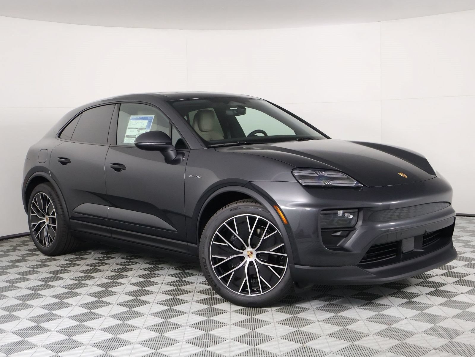 New 2026 Porsche Macan Electric RWD image 9