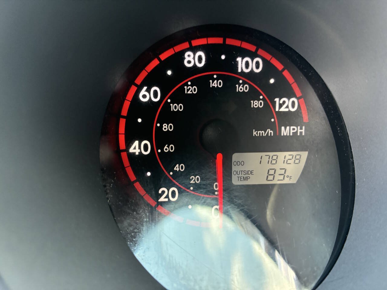 Used 2007 Pontiac Vibe w/ Sun And Sound Package FWD image 11