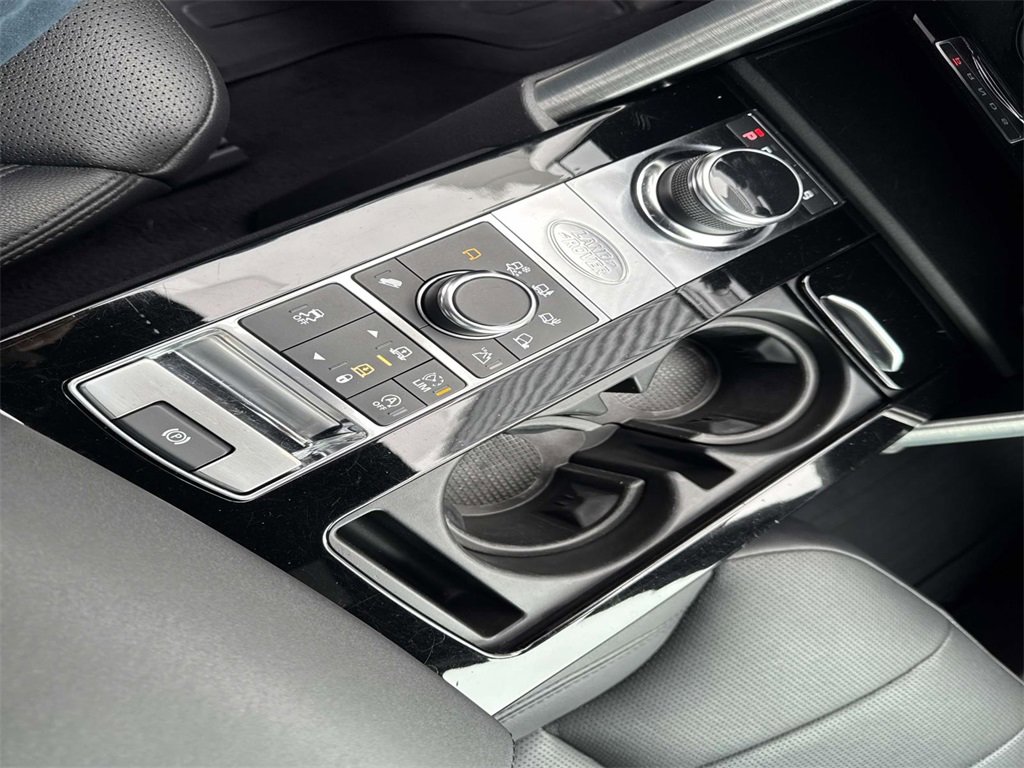 Certified 2018 Land Rover Discovery HSE image 27