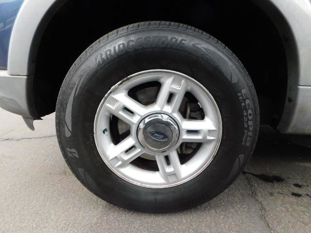 Used 2002 Ford Explorer XLT image 8