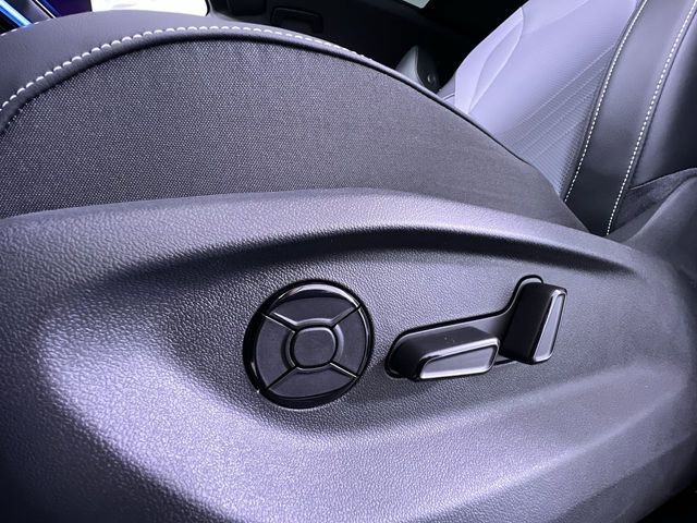 New 2026 Volkswagen Tiguan SE R-Line image 12