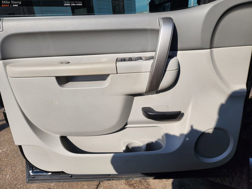 Used 2013 Chevrolet Silverado 2500 LT w/ Interior Plus Package image 28