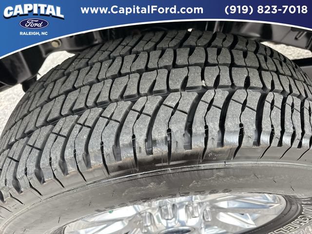 Used 2017 Ford F250 XL w/ Power Equipment Group AWD/4WD image 14