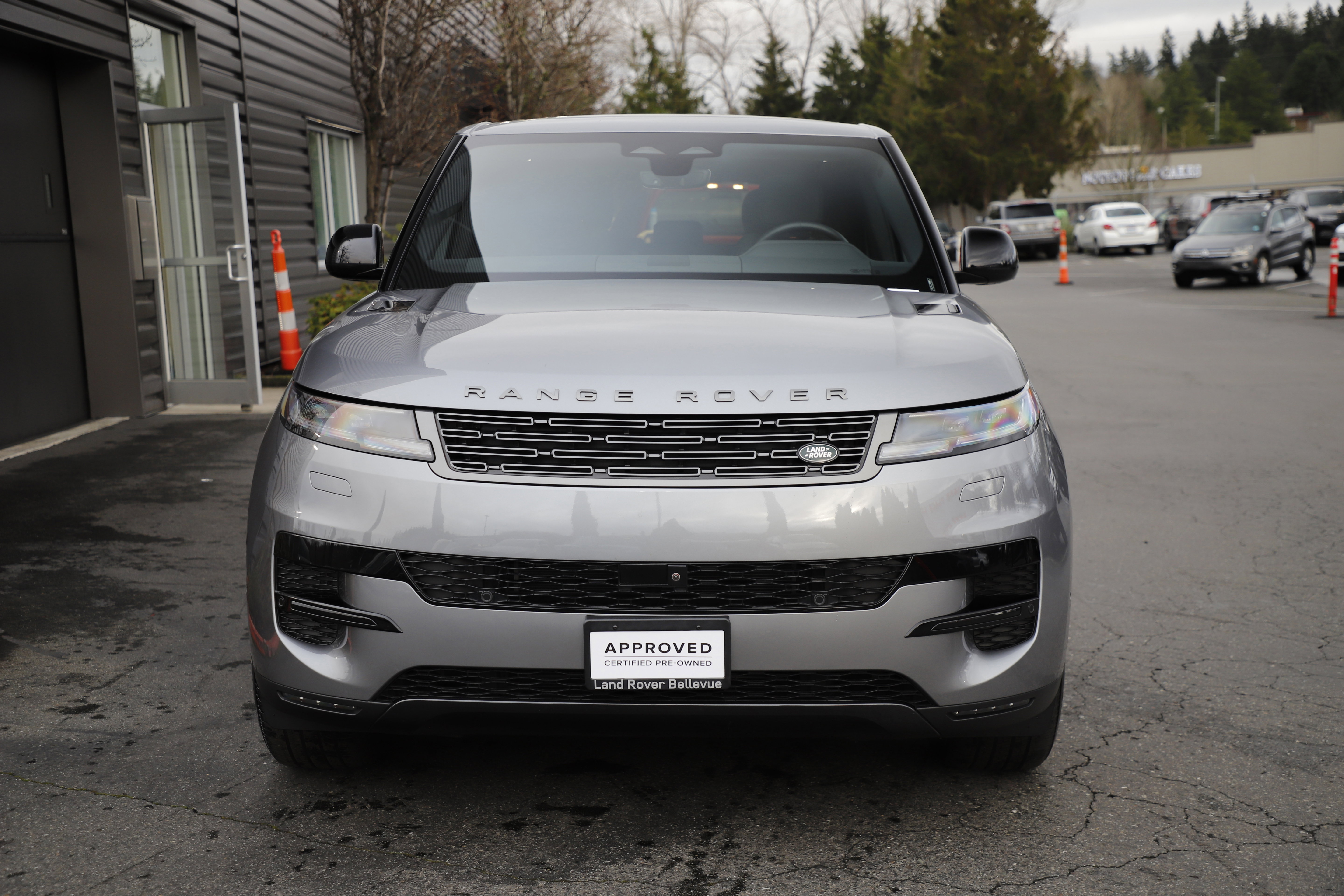 Certified 2025 Land Rover Range Rover Sport image 6