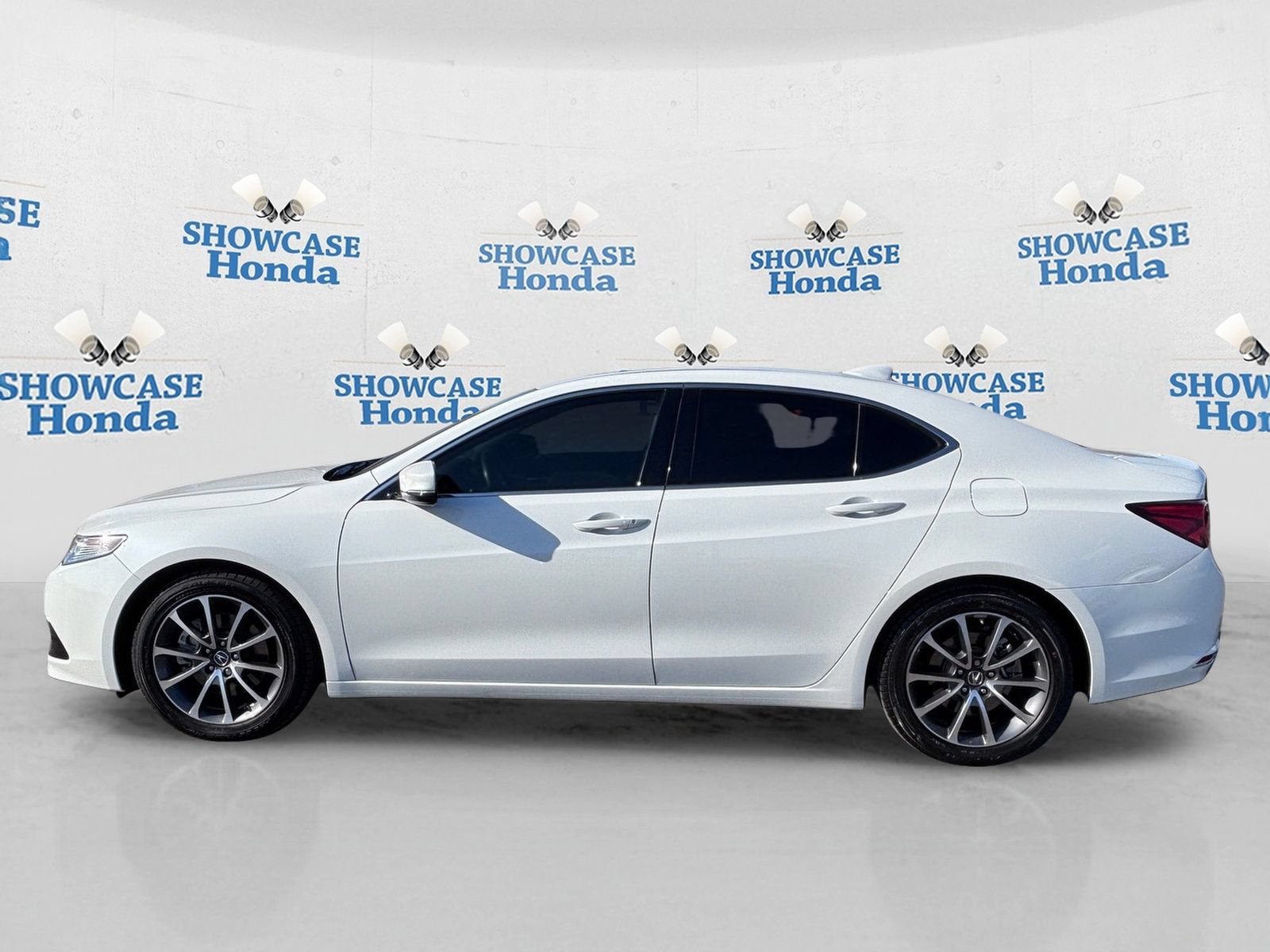 Used 2017 Acura TLX V6 w/ Advance Package FWD image 4