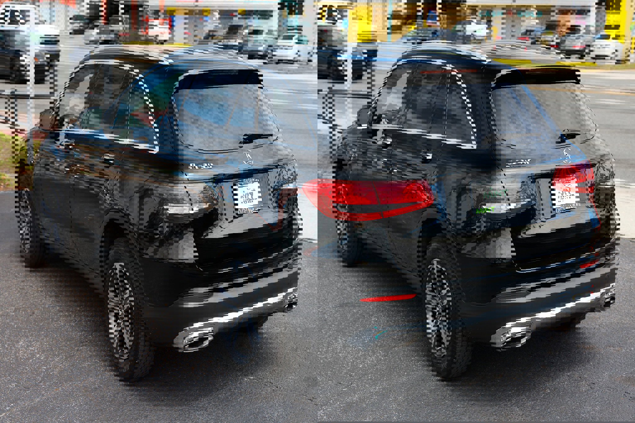 Used 2019 Mercedes-Benz GLC 300 w/ Premium Package image 8