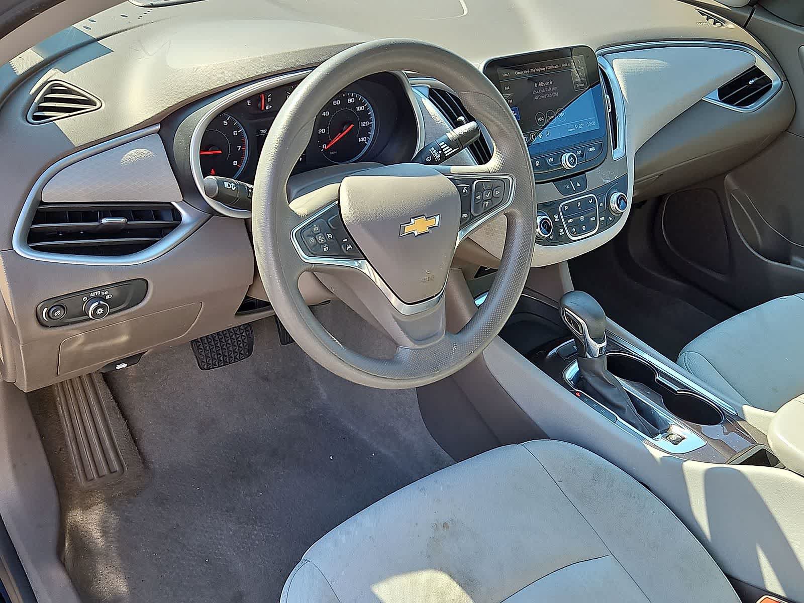 Used 2023 Chevrolet Malibu LT FWD image 16