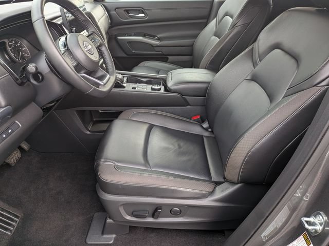 Certified 2025 Nissan Pathfinder SL AWD/4WD image 13