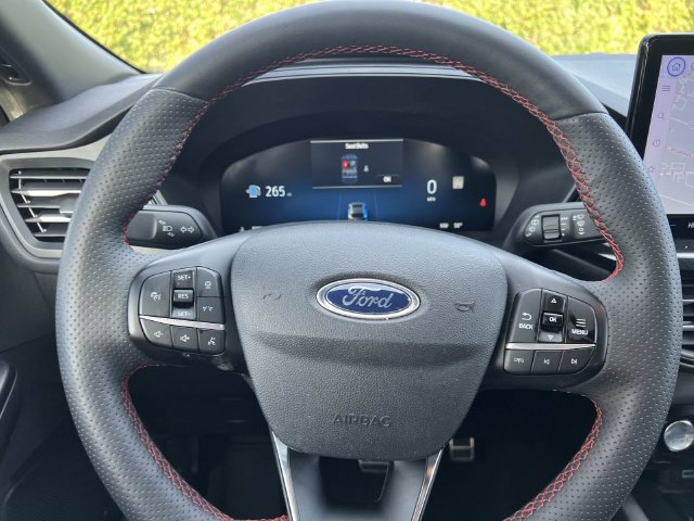 Certified 2023 Ford Escape ST-Line Elite w/ Premium Technology Package AWD/4WD image 23