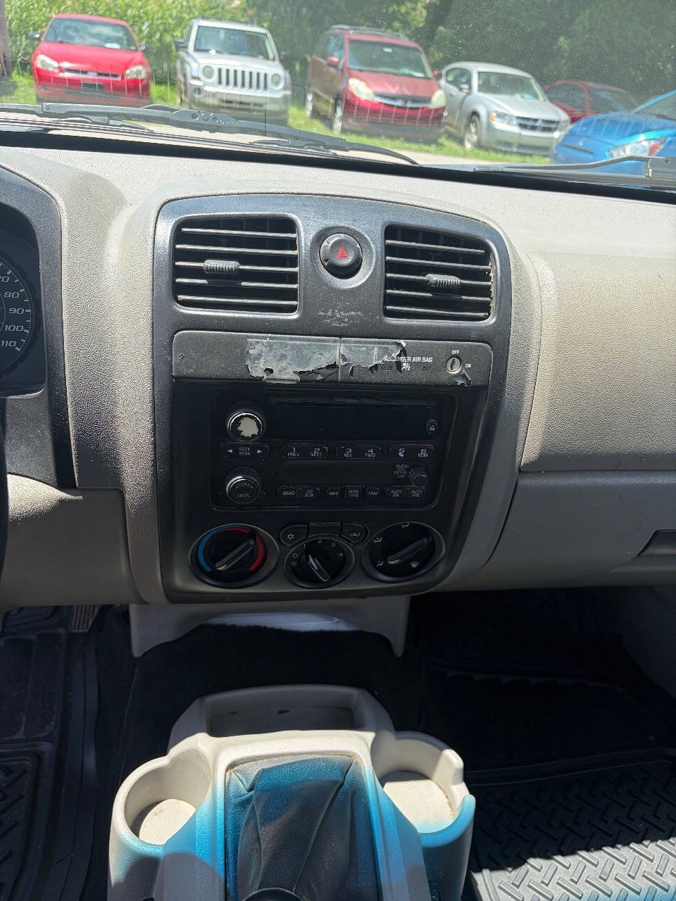 Used 2004 Chevrolet Colorado 2WD Regular Cab image 12