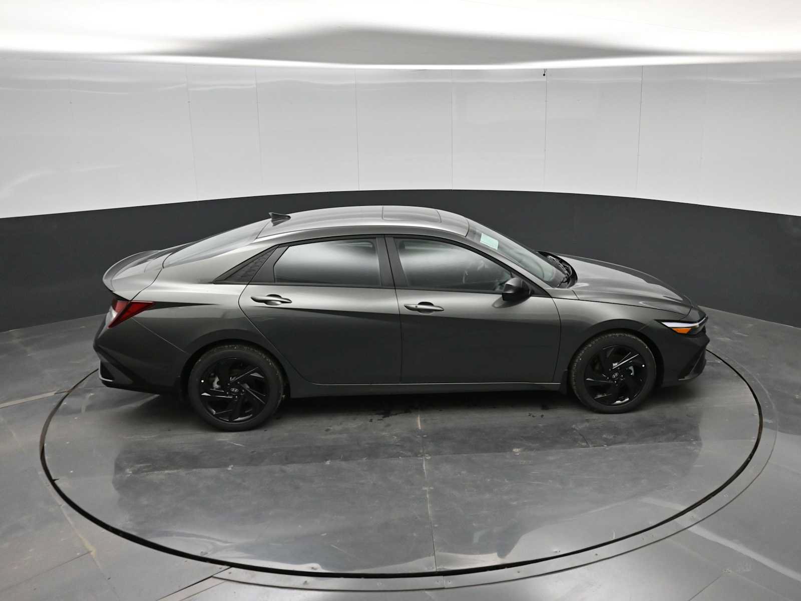 New 2026 Hyundai Elantra SEL Sport FWD image 37