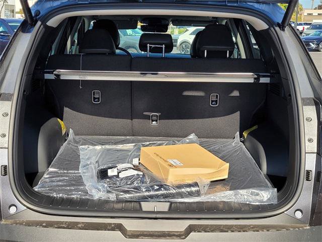 New 2025 Hyundai Tucson Limited image 16