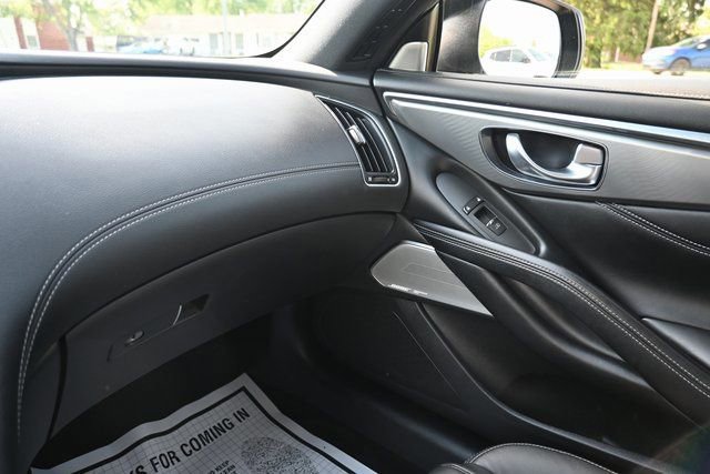 Used 2018 INFINITI Q60 3.0t Luxe image 25