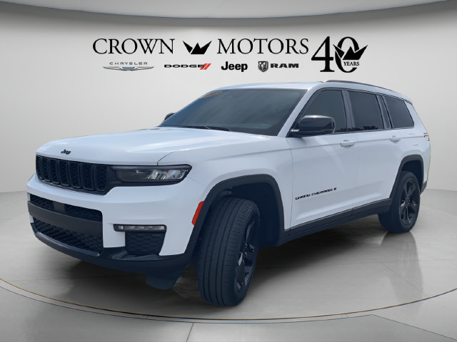 Used 2023 Jeep Grand Cherokee L Limited w/ Black Appearance Package AWD/4WD image 1
