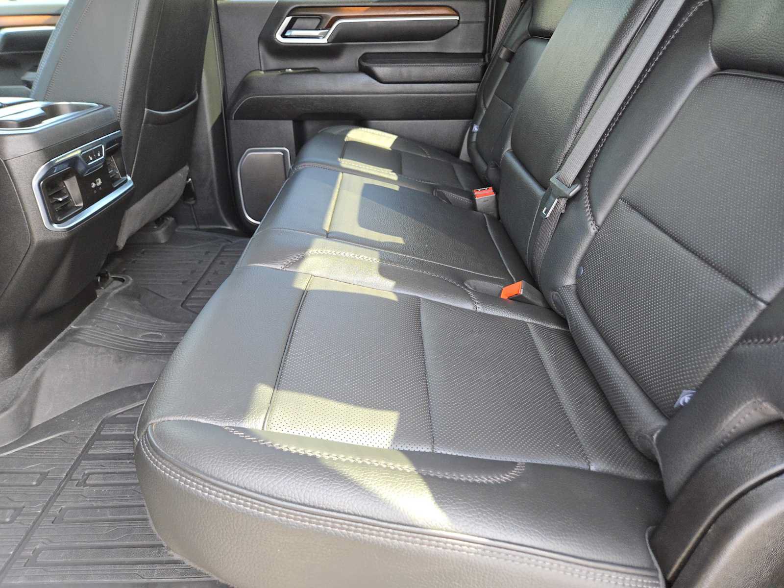 Certified 2025 GMC Sierra 3500 Denali w/ Denali Reserve Package AWD/4WD image 30