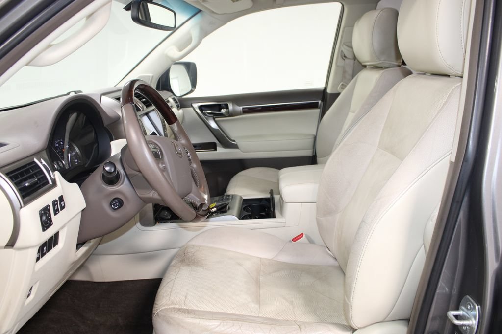 Used 2014 Lexus GX 460 w/ Premium Package AWD/4WD image 18