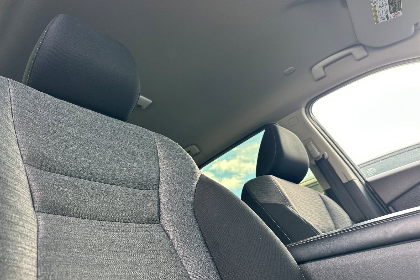 Used 2023 Nissan Rogue SV image 19