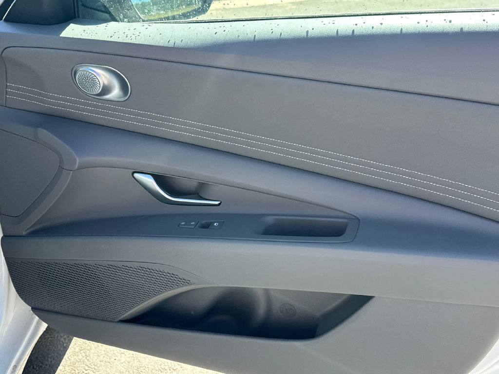 Certified 2026 Hyundai Elantra Sport FWD image 14