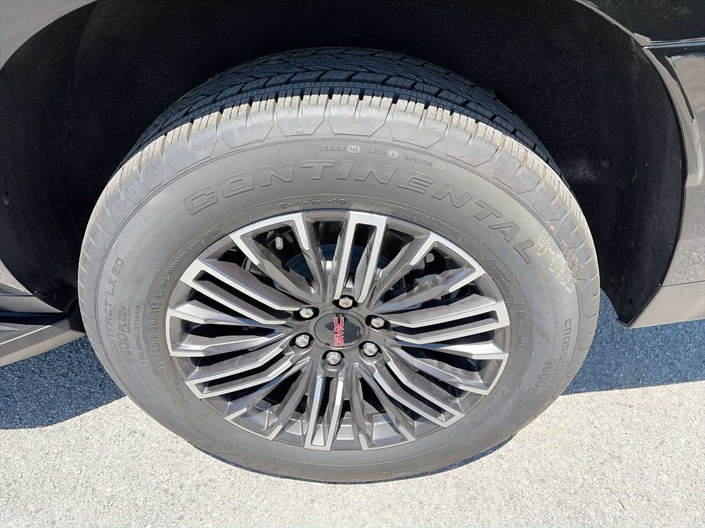 Used 2024 GMC Yukon XL Denali RWD image 38